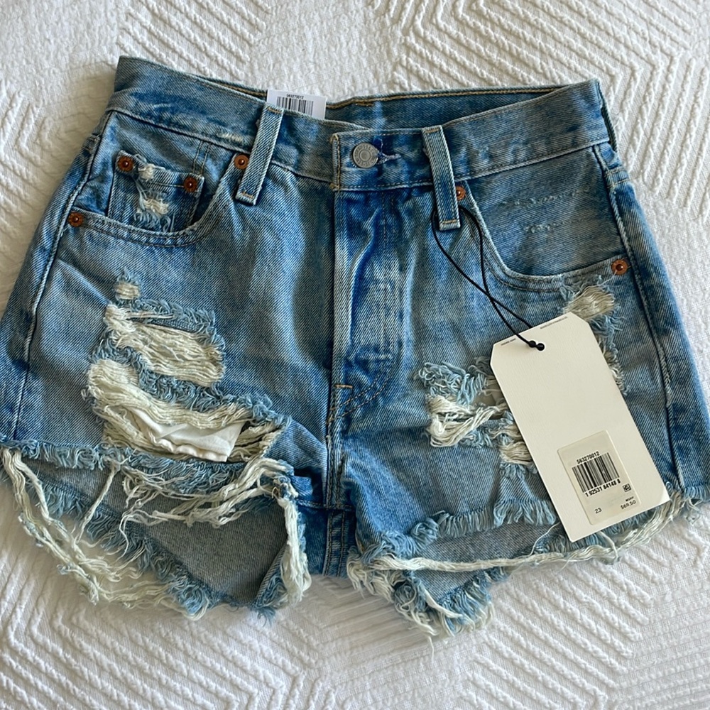 NWT Levi’s Shorts
